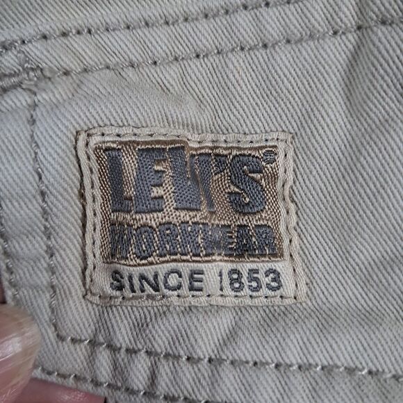 Vtg Levis Cargo Pants Mens 36x34 Khaki Loose Straight Multi Pocket Y2K Skate - Picture 3 of 10